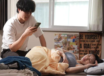 Gã chồng kích thích khi thấy người yêu với người khác